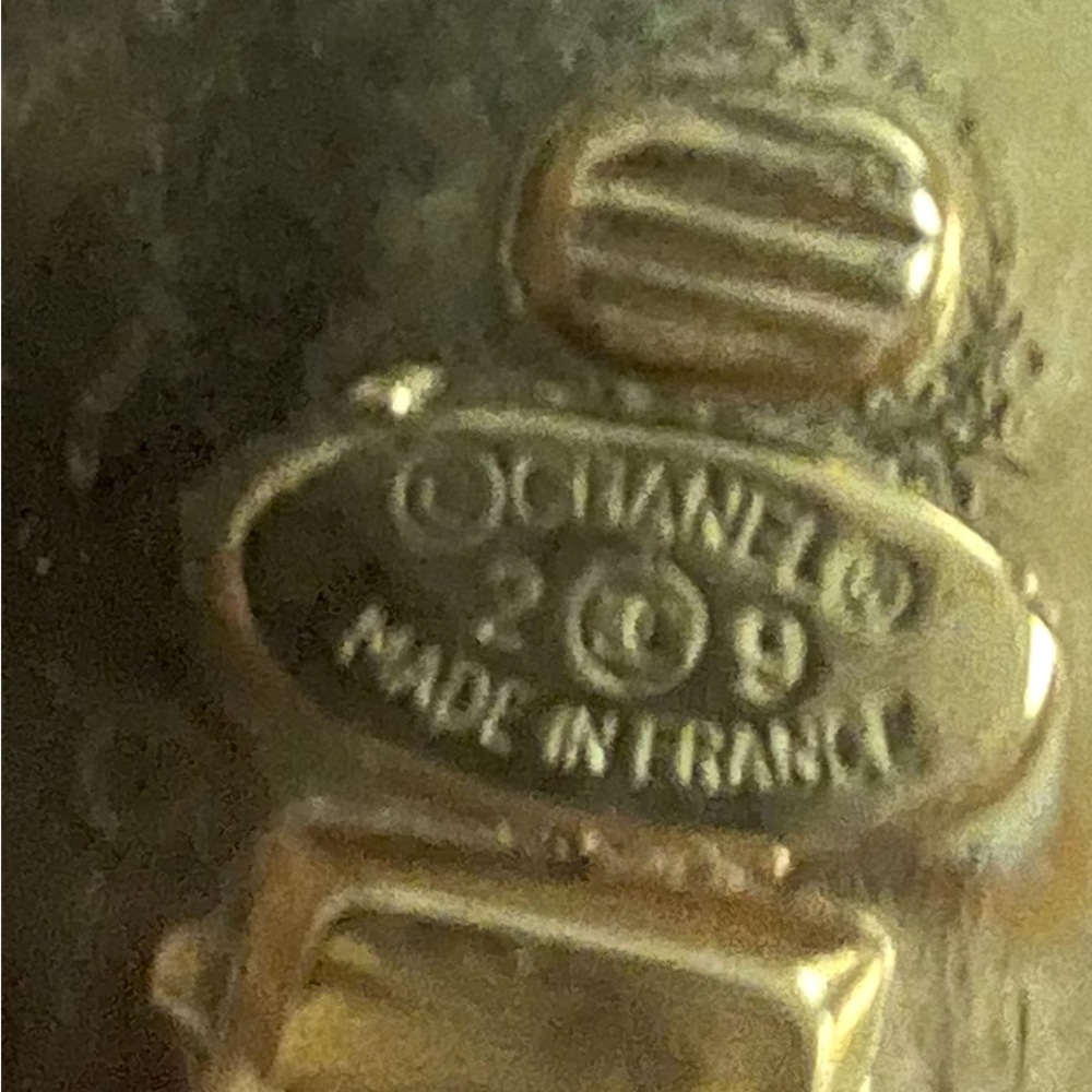Chanel CC Logo Chain link 90’s Gold and Black Women's Earrings - Picture 6 of 6